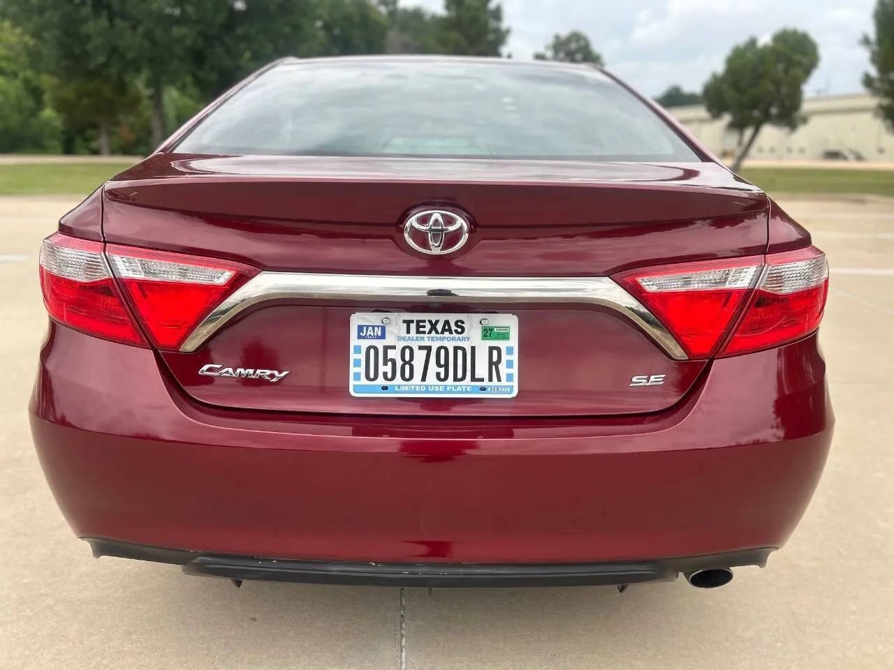 Used 2017 Toyota Camry SE FWD image 7