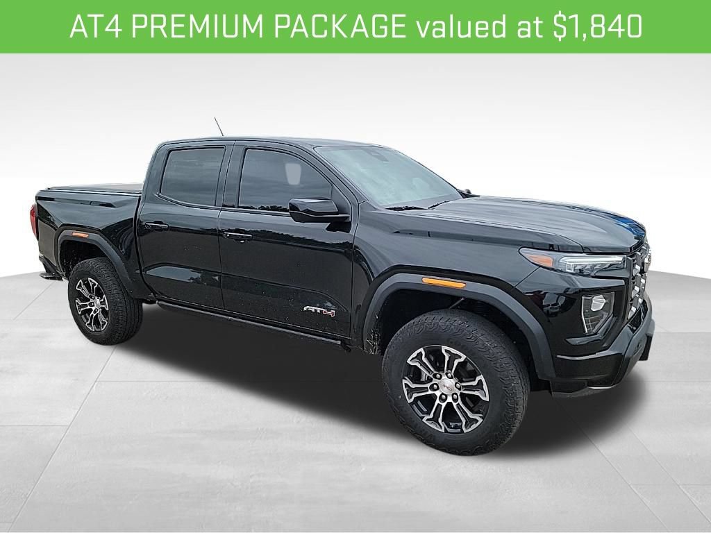 Used 2023 GMC Canyon AT4 w/ AT4 Premium Package AWD/4WD image 3