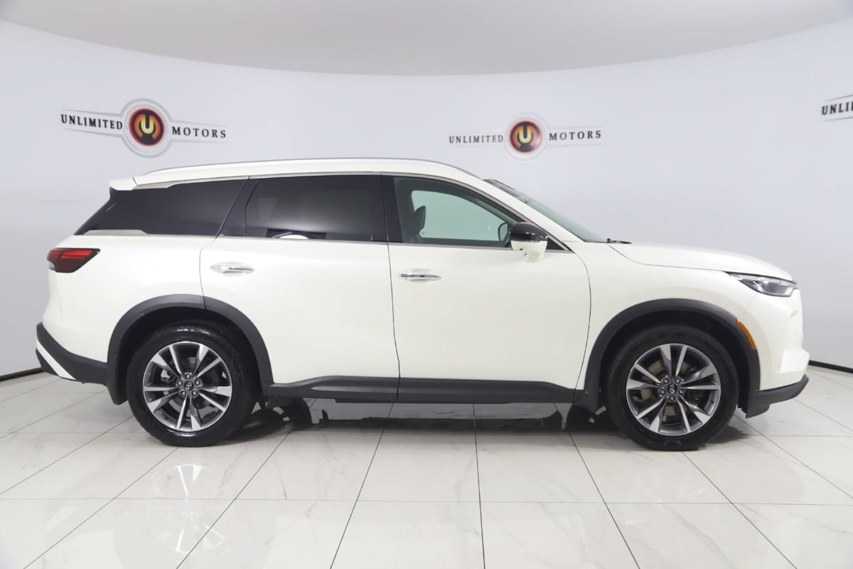 Used 2025 INFINITI QX60 Luxe AWD/4WD image 2