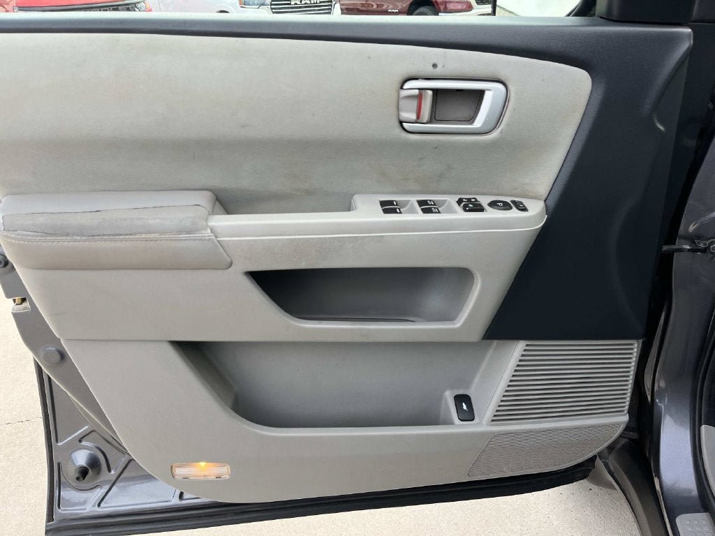 Used 2014 Honda Pilot LX image 26