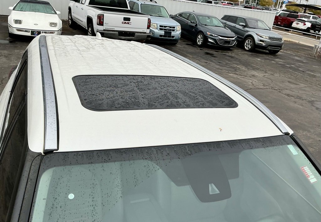 Used 2020 Toyota Highlander XLE image 12