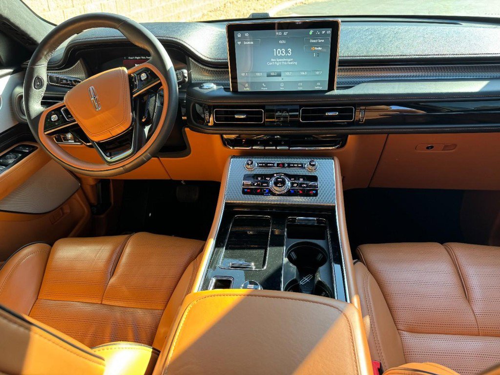 Used 2024 Lincoln Aviator Black Label w/ Dynamic Handling Package image 11