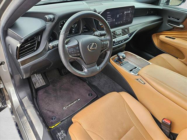 Used 2021 Lexus LS 500 w/ Accessory Package (Z1) image 9