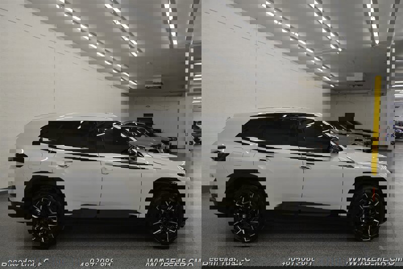 Used 2024 BMW XM image 8