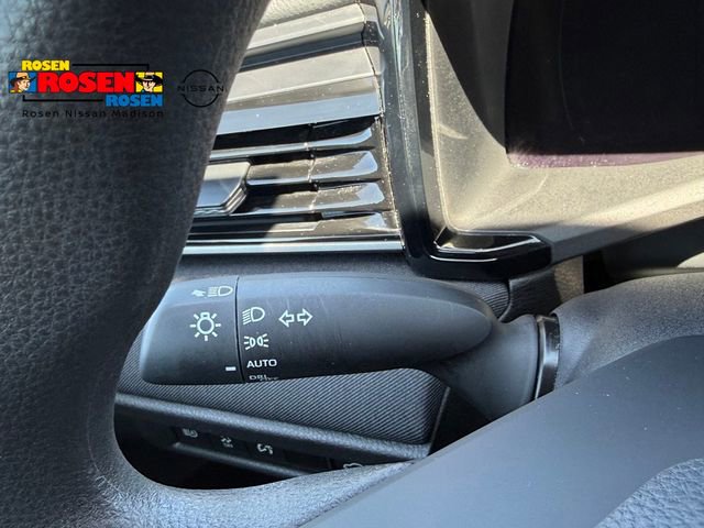 Used 2025 Toyota Camry LE FWD image 14