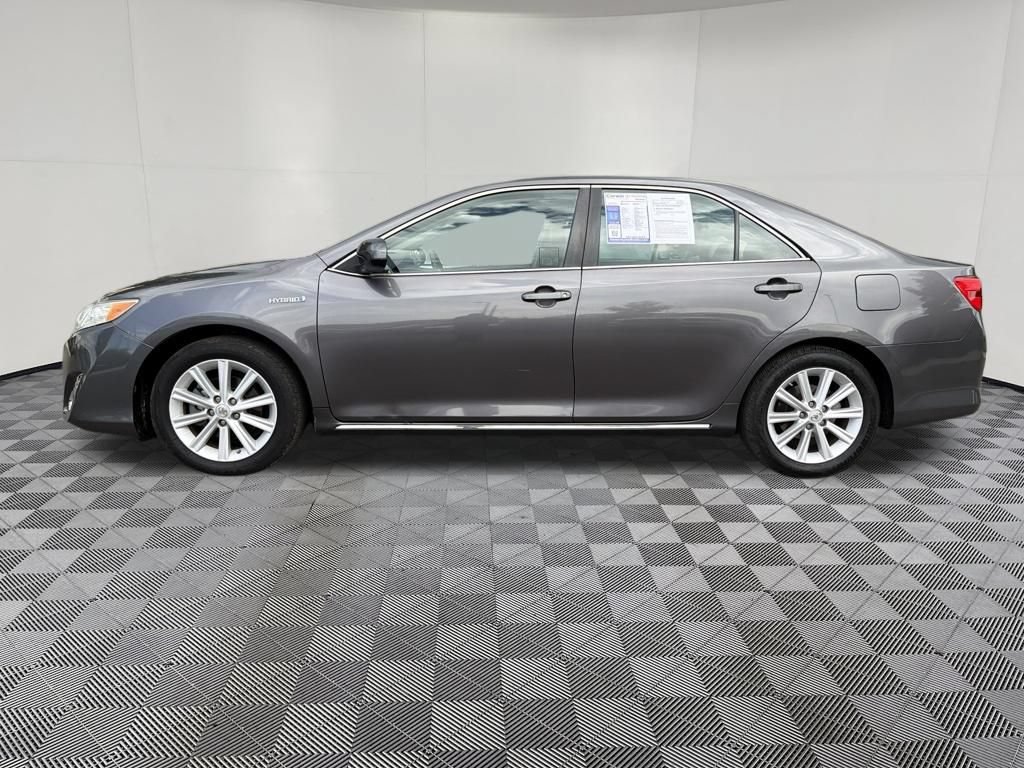 Used 2014 Toyota Camry XLE w/ Leather Package FWD image 4