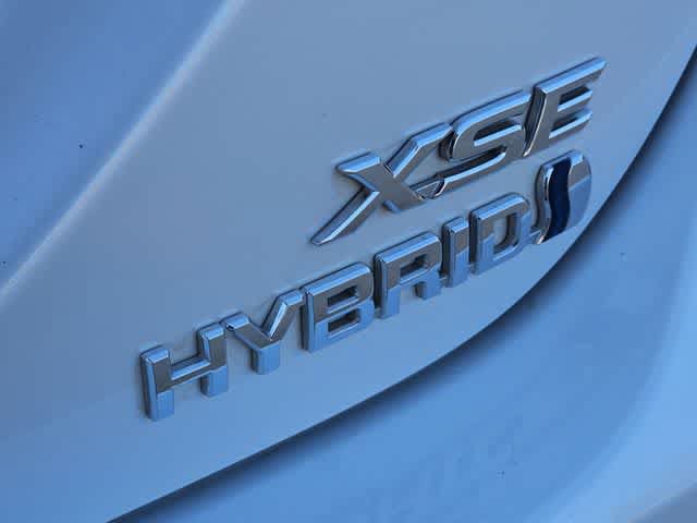 Used 2022 Toyota Camry XSE w/ Cold Weather Package FWD image 11