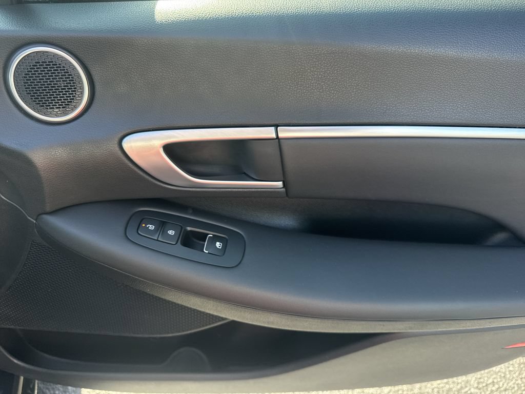 Used 2025 Hyundai Sonata SEL FWD image 14