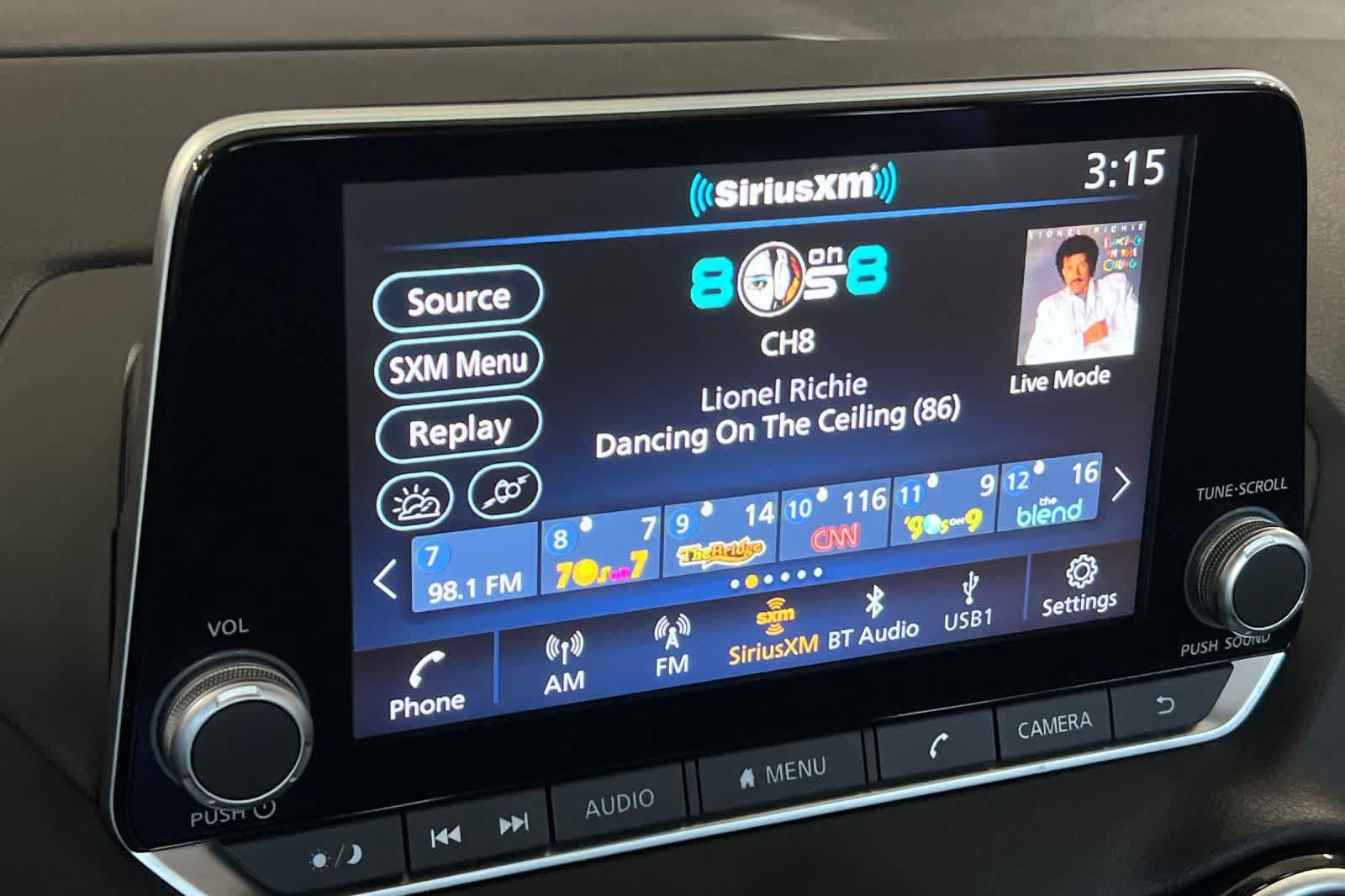 Used 2025 Nissan Sentra SV FWD image 18