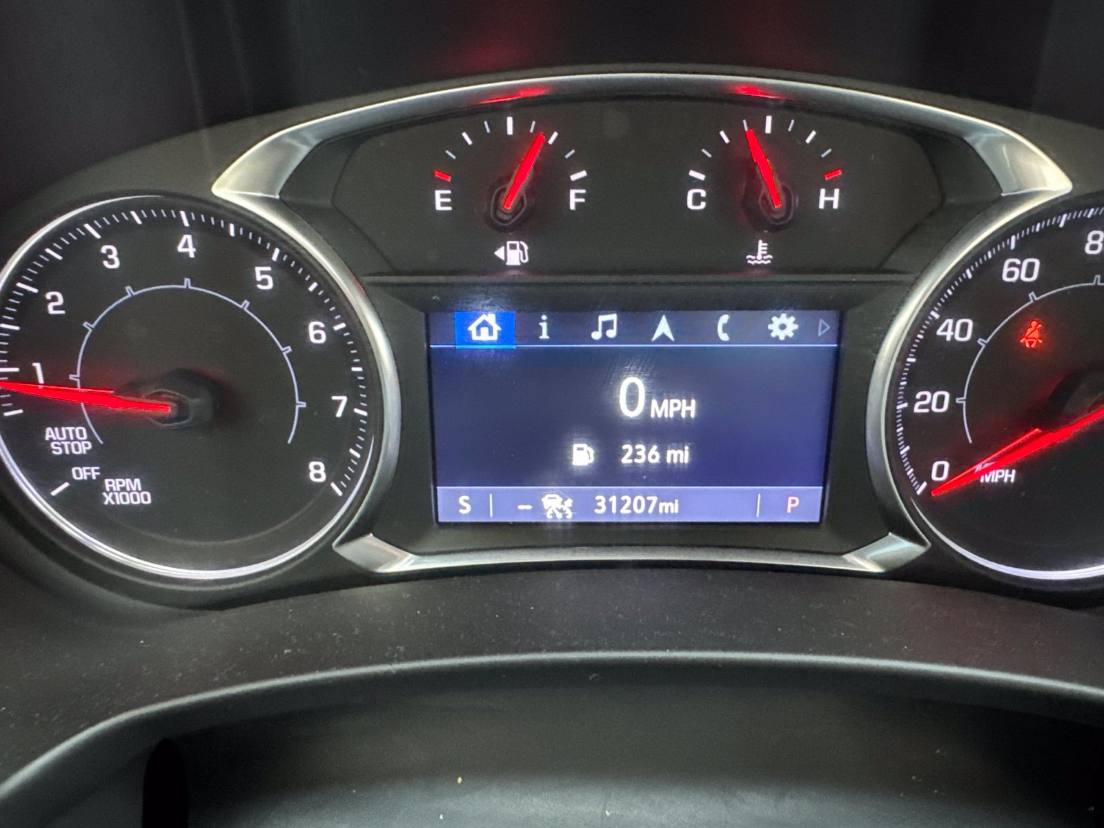 Used 2022 GMC Terrain AT4 w/ Tech Package AWD/4WD image 4