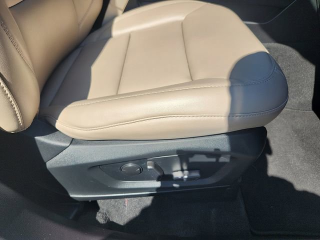 Certified 2022 Ford Explorer XLT w/ Equipment Group 202A AWD/4WD image 36