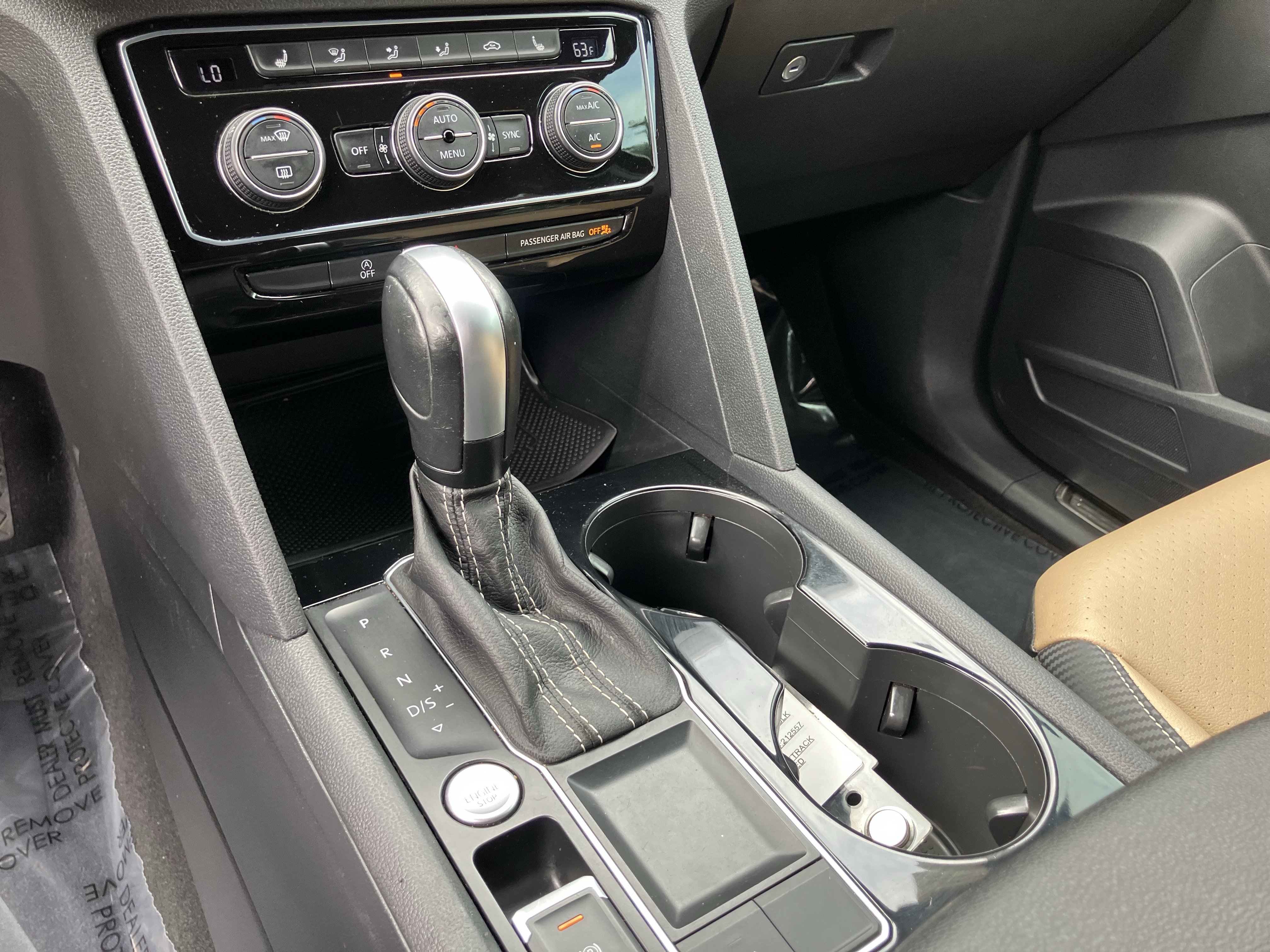Used 2023 Volkswagen Atlas Cross Sport SE FWD image 28