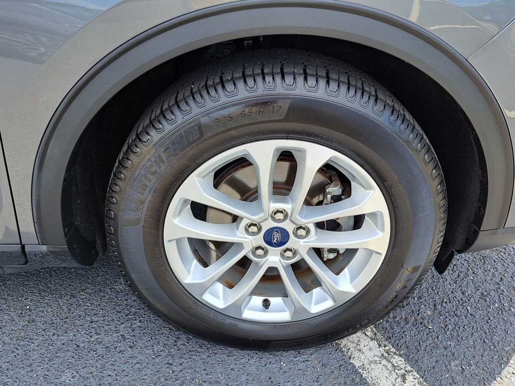 Used 2021 Ford Escape SE w/ Convenience Package FWD image 16