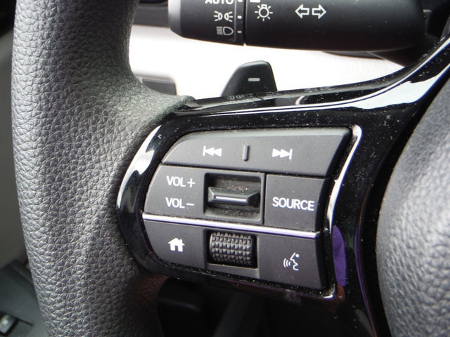 Used 2023 Honda Pilot LX image 26