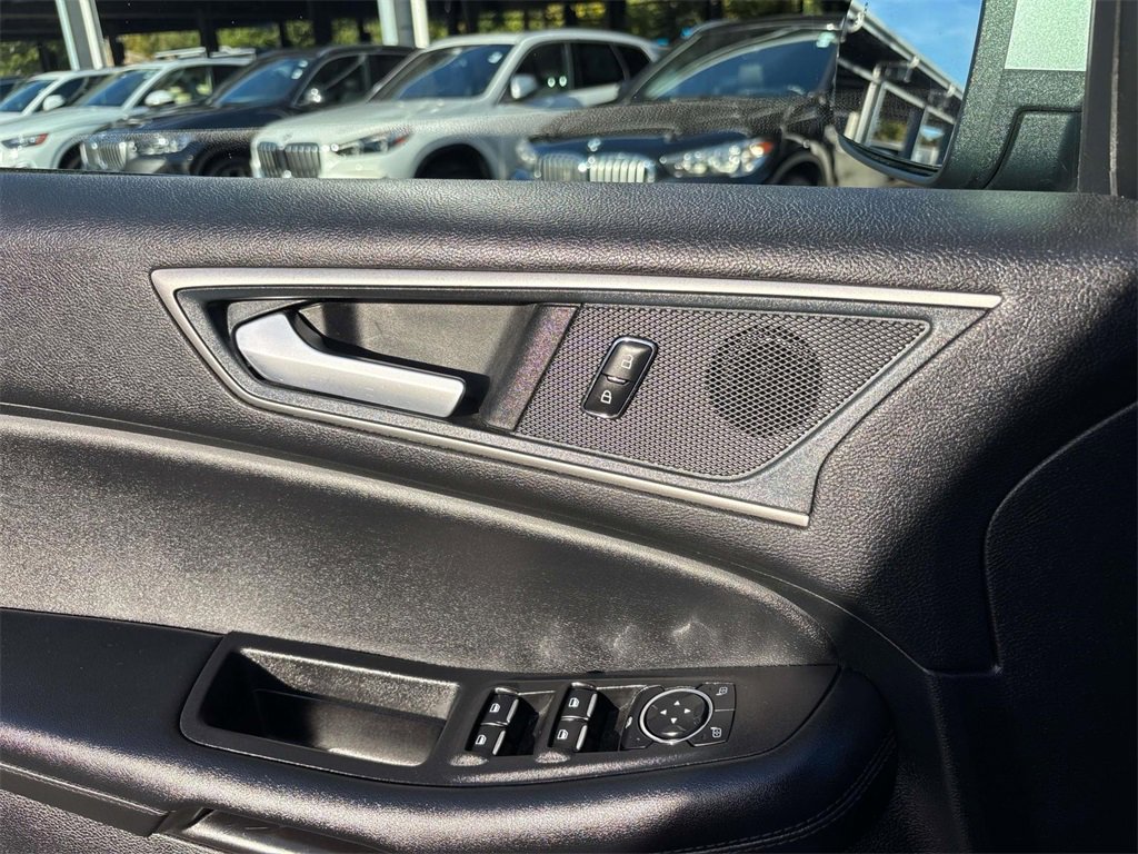 Used 2024 Ford Edge SEL image 16