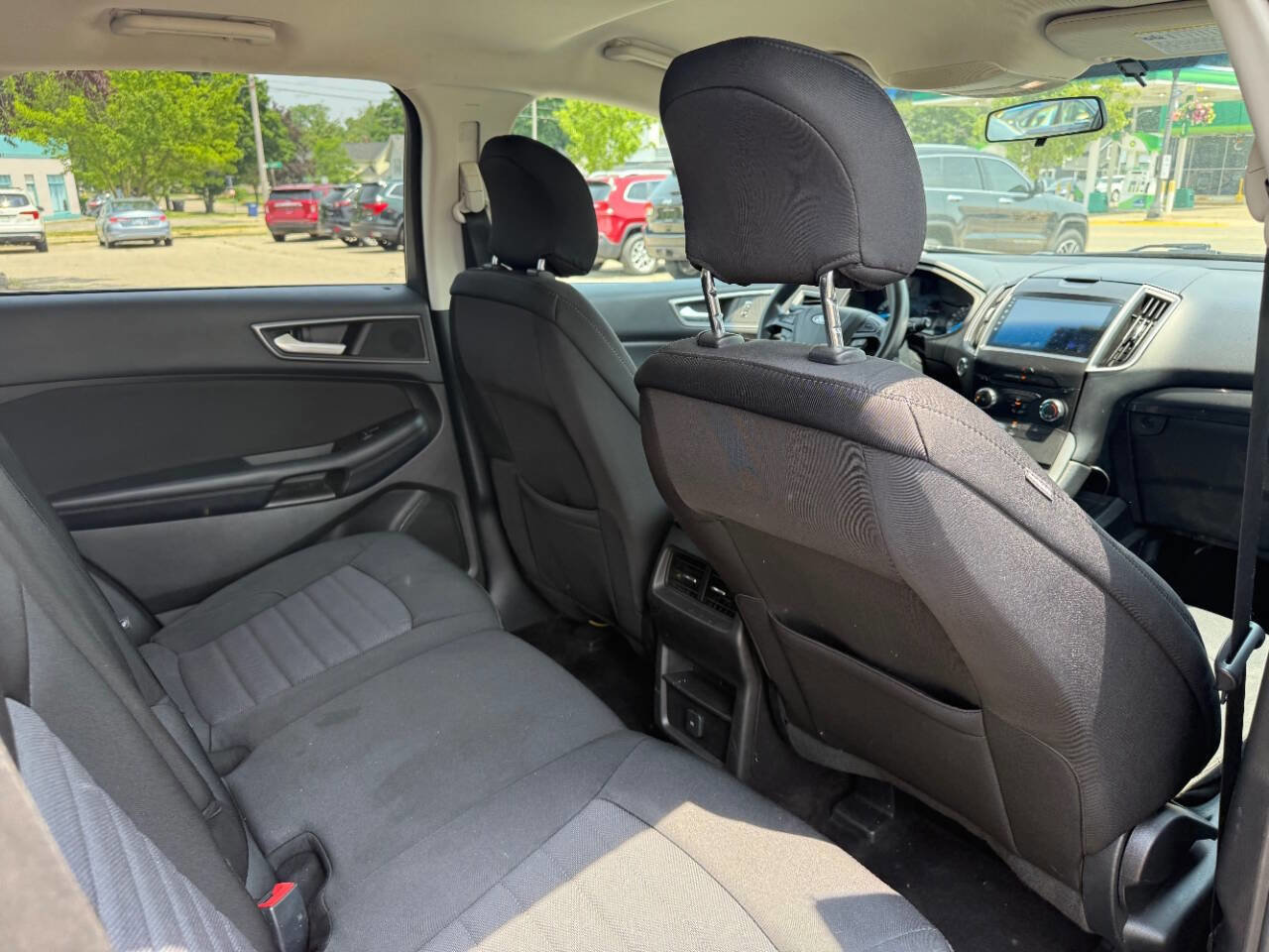 Used 2016 Ford Edge SE image 28