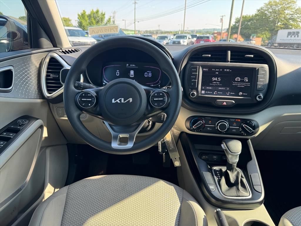 Certified 2025 Kia Soul LX FWD image 12