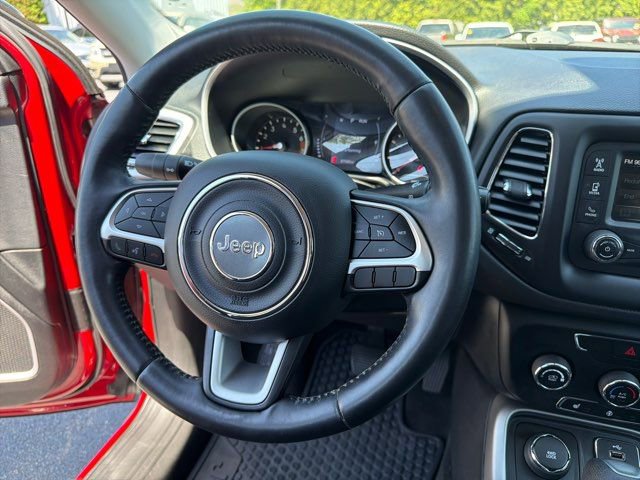 Used 2018 Jeep Compass Sport w/ Cold Weather Group AWD/4WD image 30