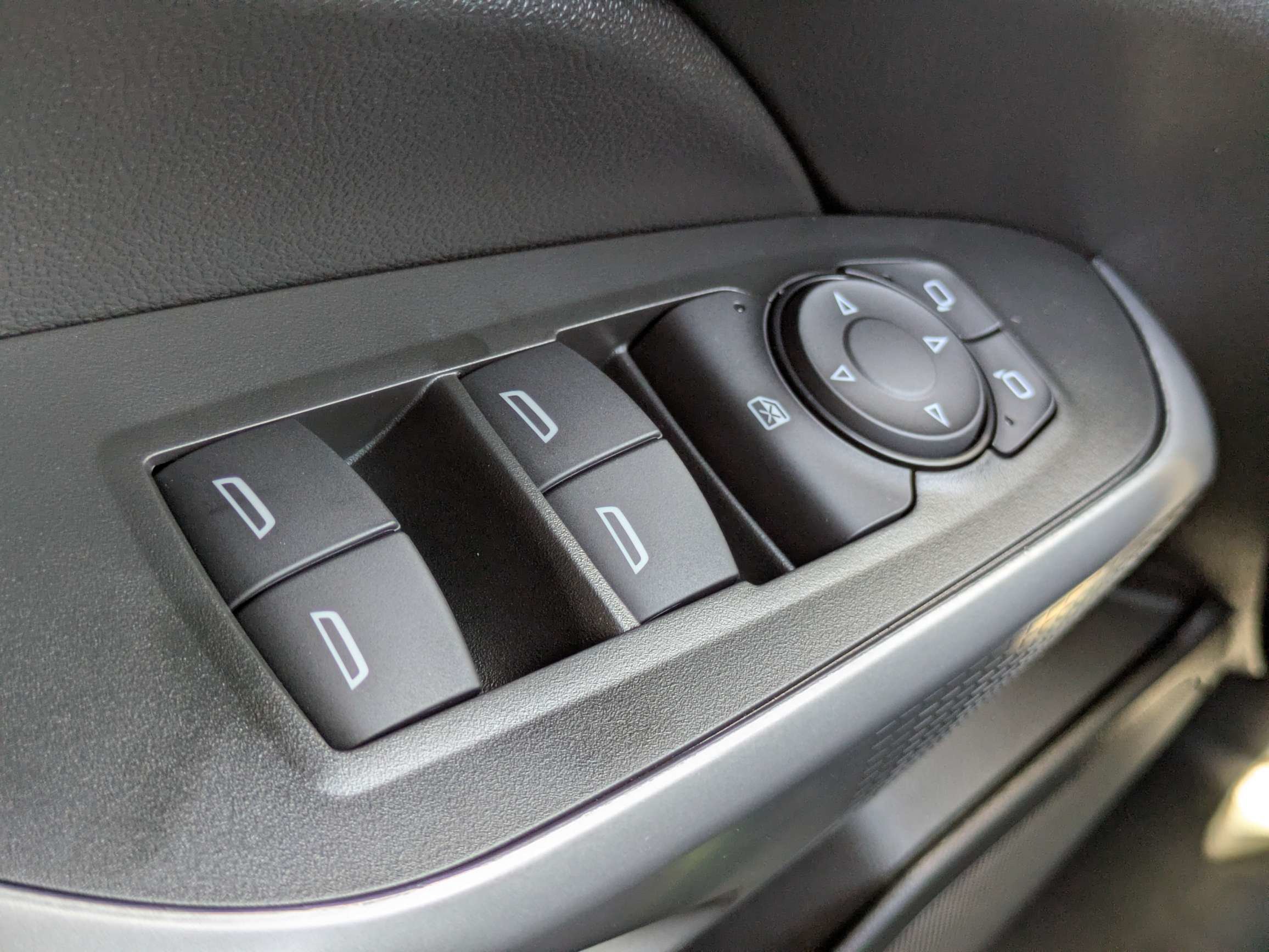 New 2026 Chevrolet Trax LS w/ LS Convenience Package FWD image 12