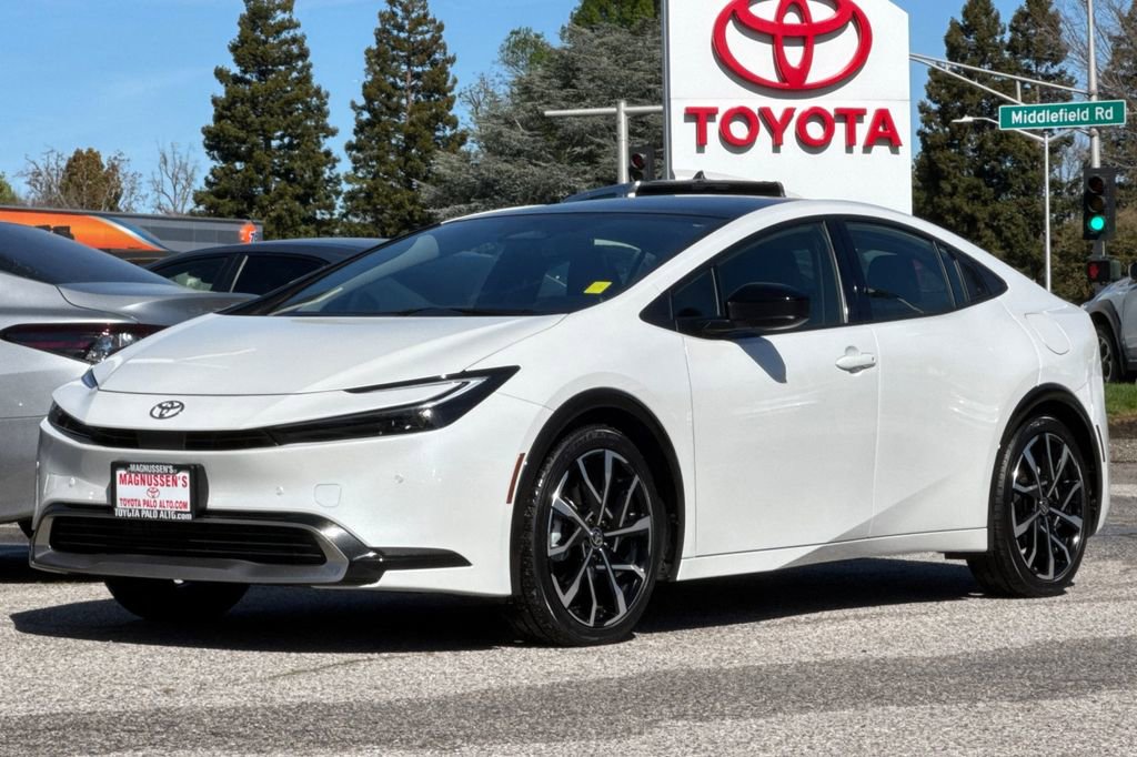 Used 2024 Toyota Prius Prime image 7