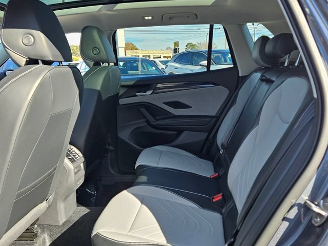 New 2026 Volkswagen Tiguan SE FWD image 6