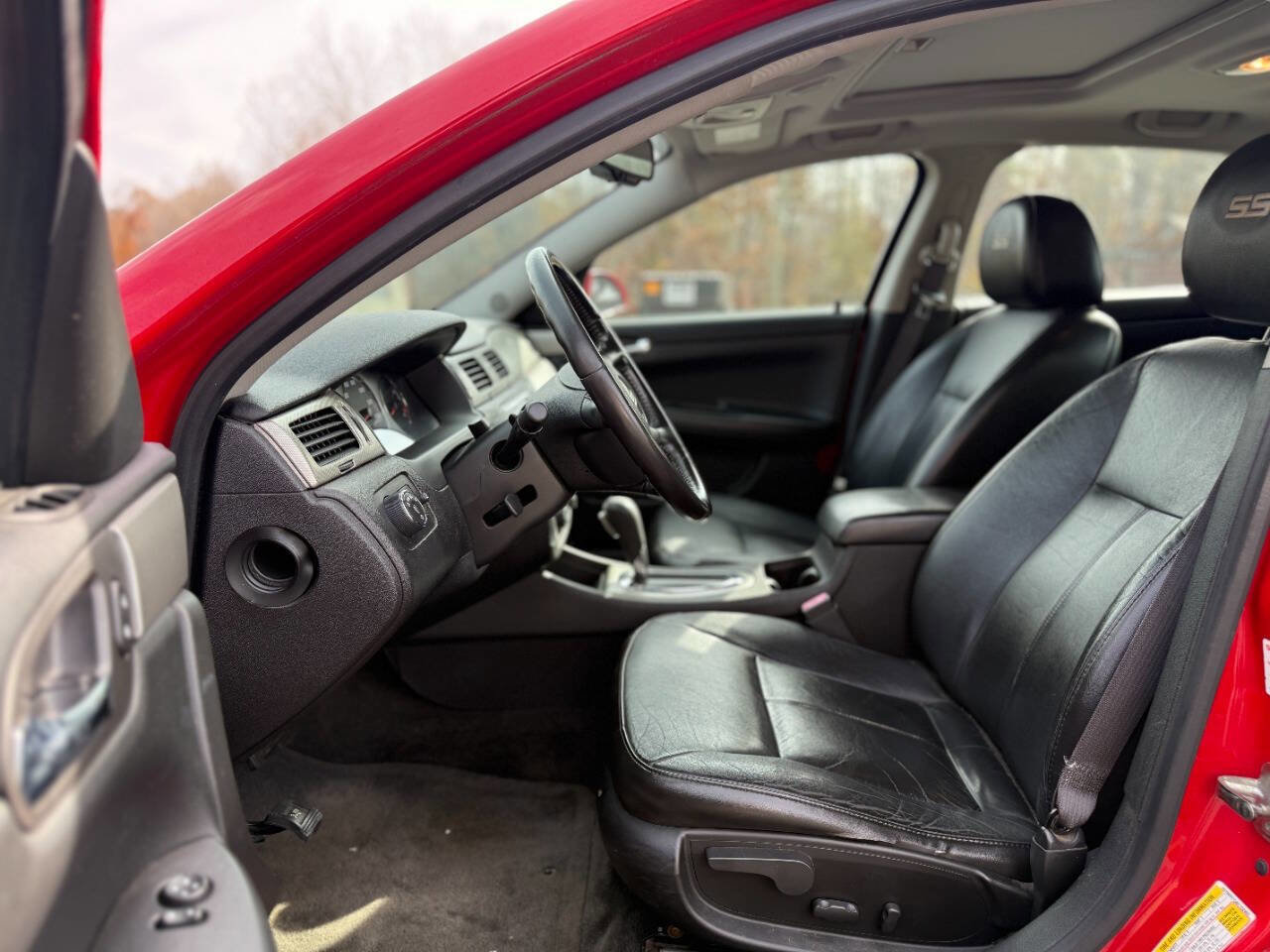 Used 2009 Chevrolet Impala SS w/ Convenience Package image 2