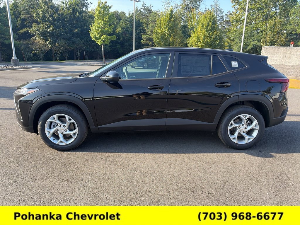New 2026 Chevrolet Trax LS w/ LS Convenience Package FWD image 4