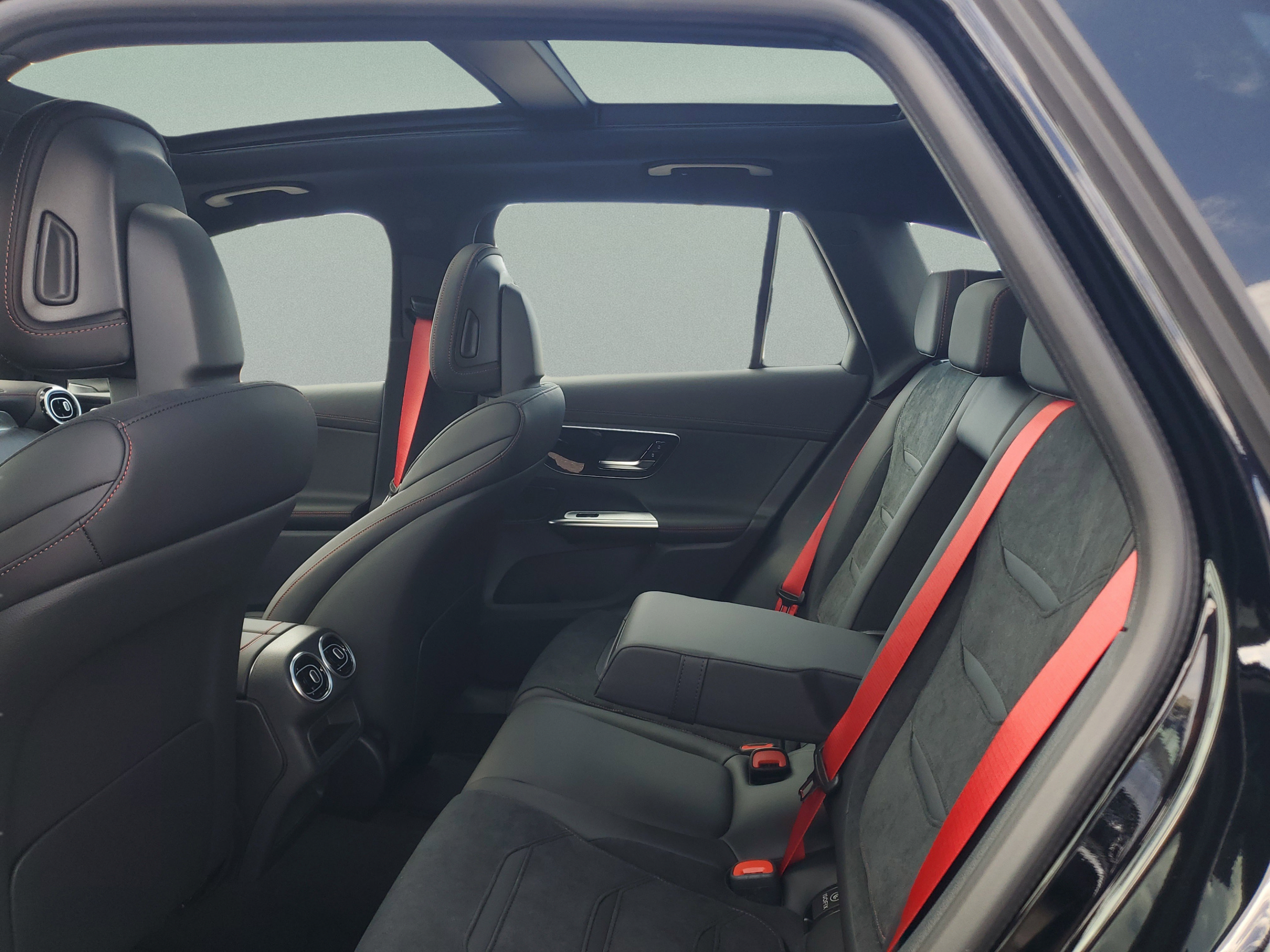 Certified 2026 Mercedes-Benz GLC 43 AMG 4MATIC image 7