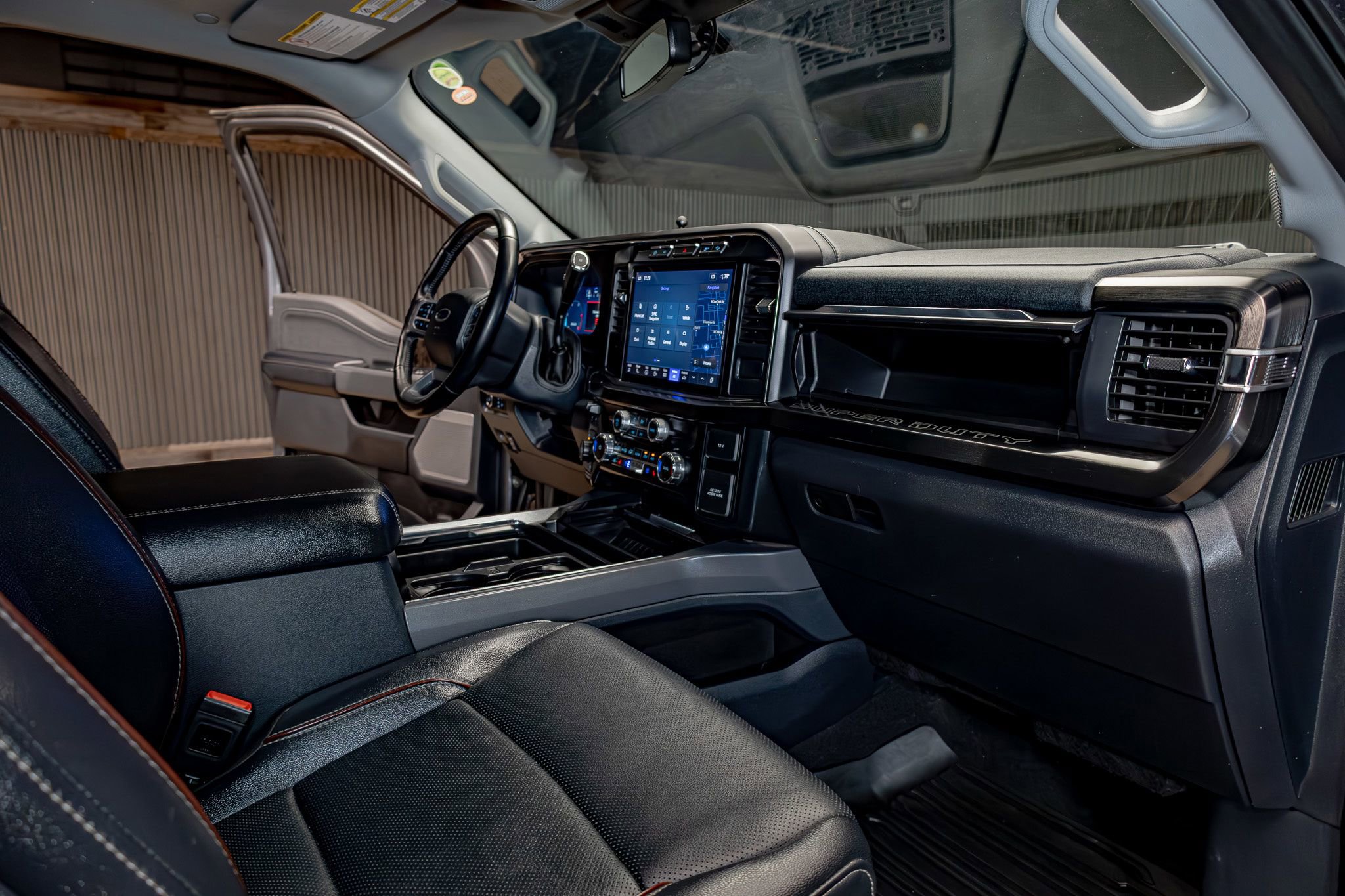 Used 2024 Ford F450 Lariat w/ FX4 Off-Road Package image 15