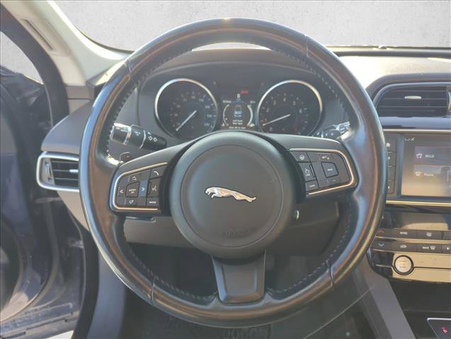 Used 2017 Jaguar F-PACE Prestige AWD/4WD image 15