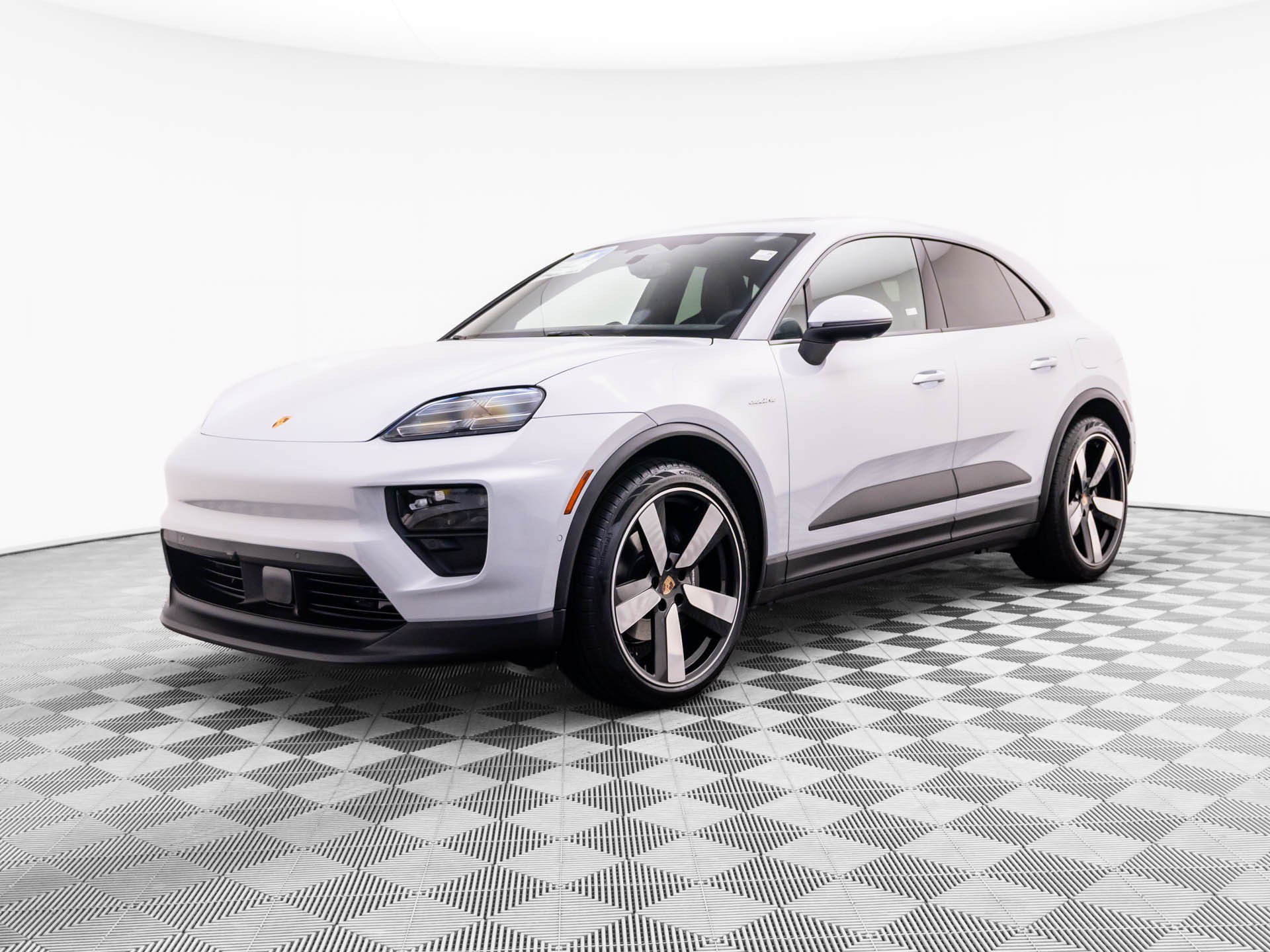 New 2026 Porsche Macan 4 Electric AWD/4WD image 1