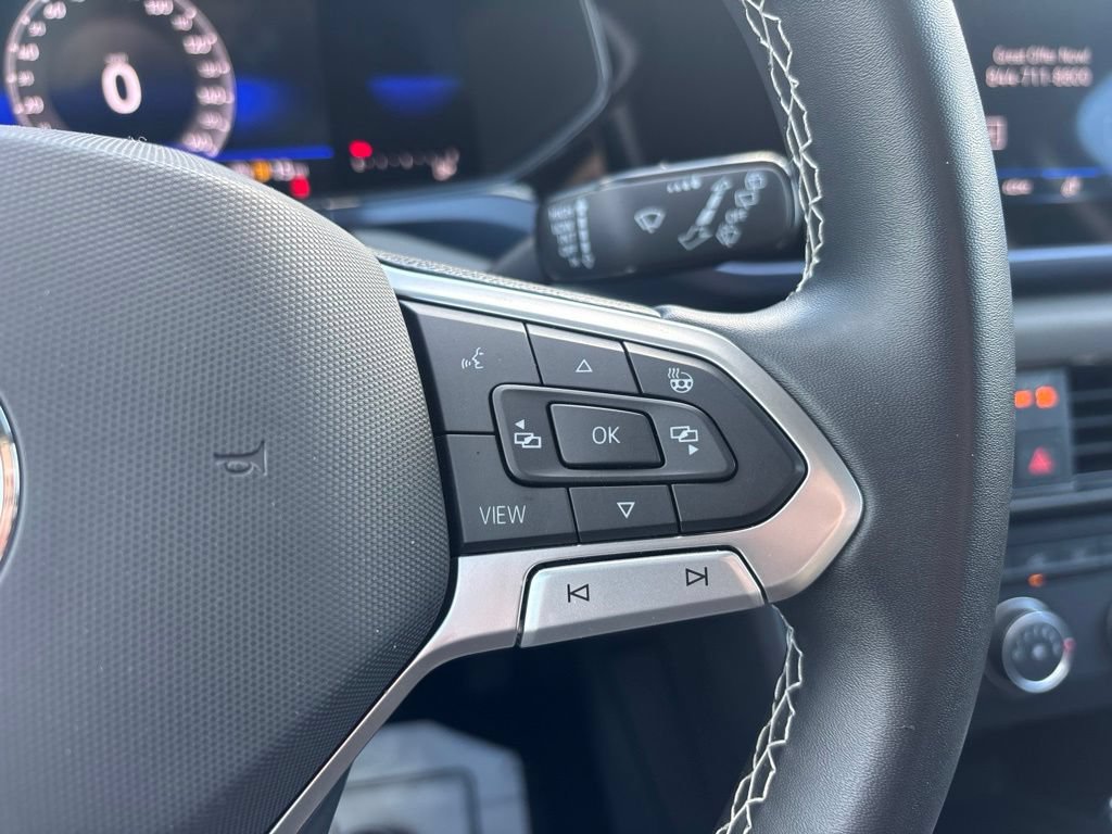 Certified 2022 Volkswagen Taos SE FWD image 17