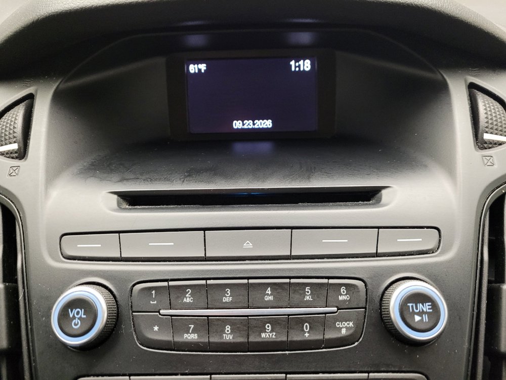 Used 2016 Ford Focus SE FWD image 25