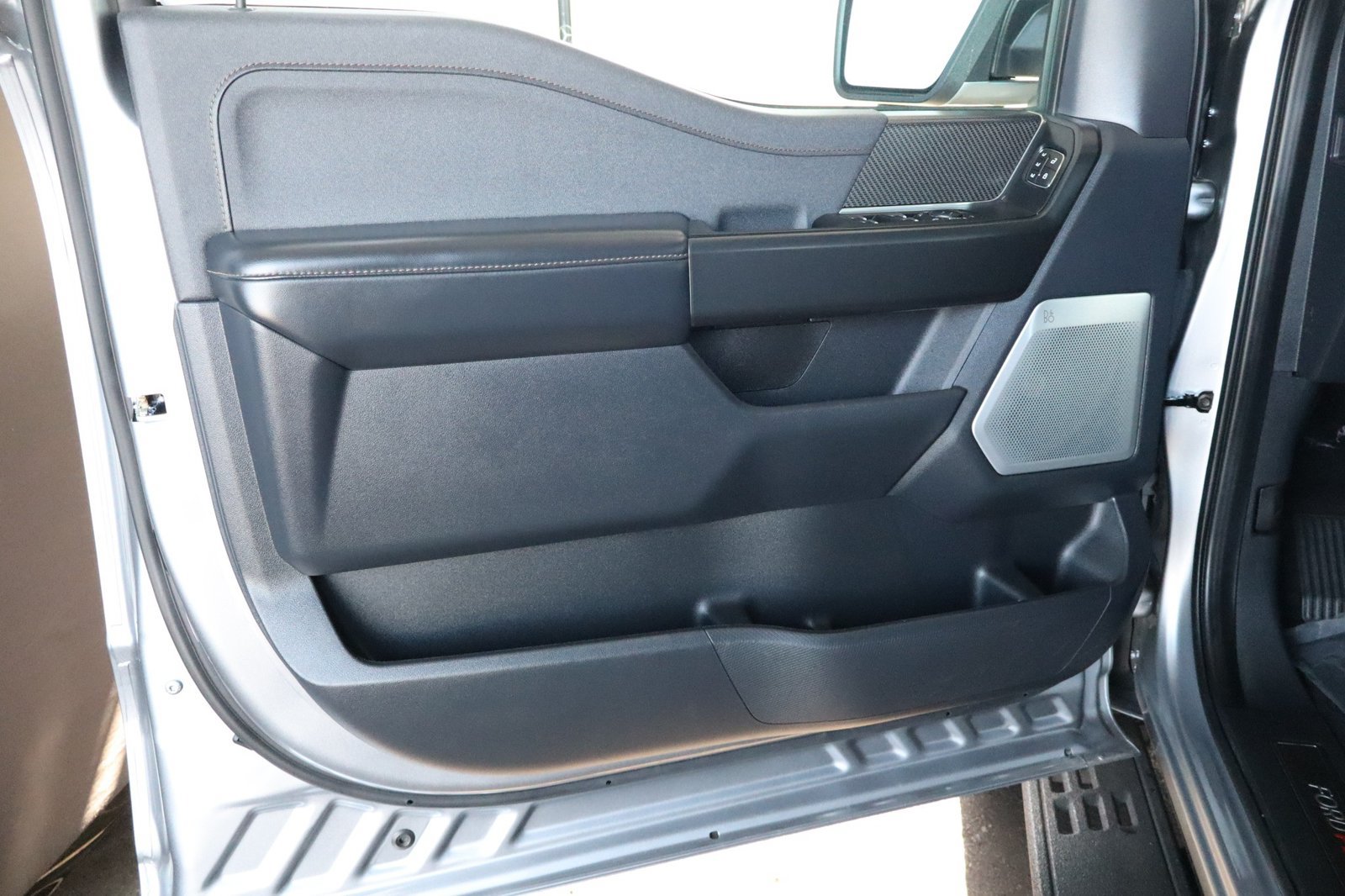 Used 2023 Ford F150 Raptor w/ Raptor Carbon Fiber Package AWD/4WD image 19