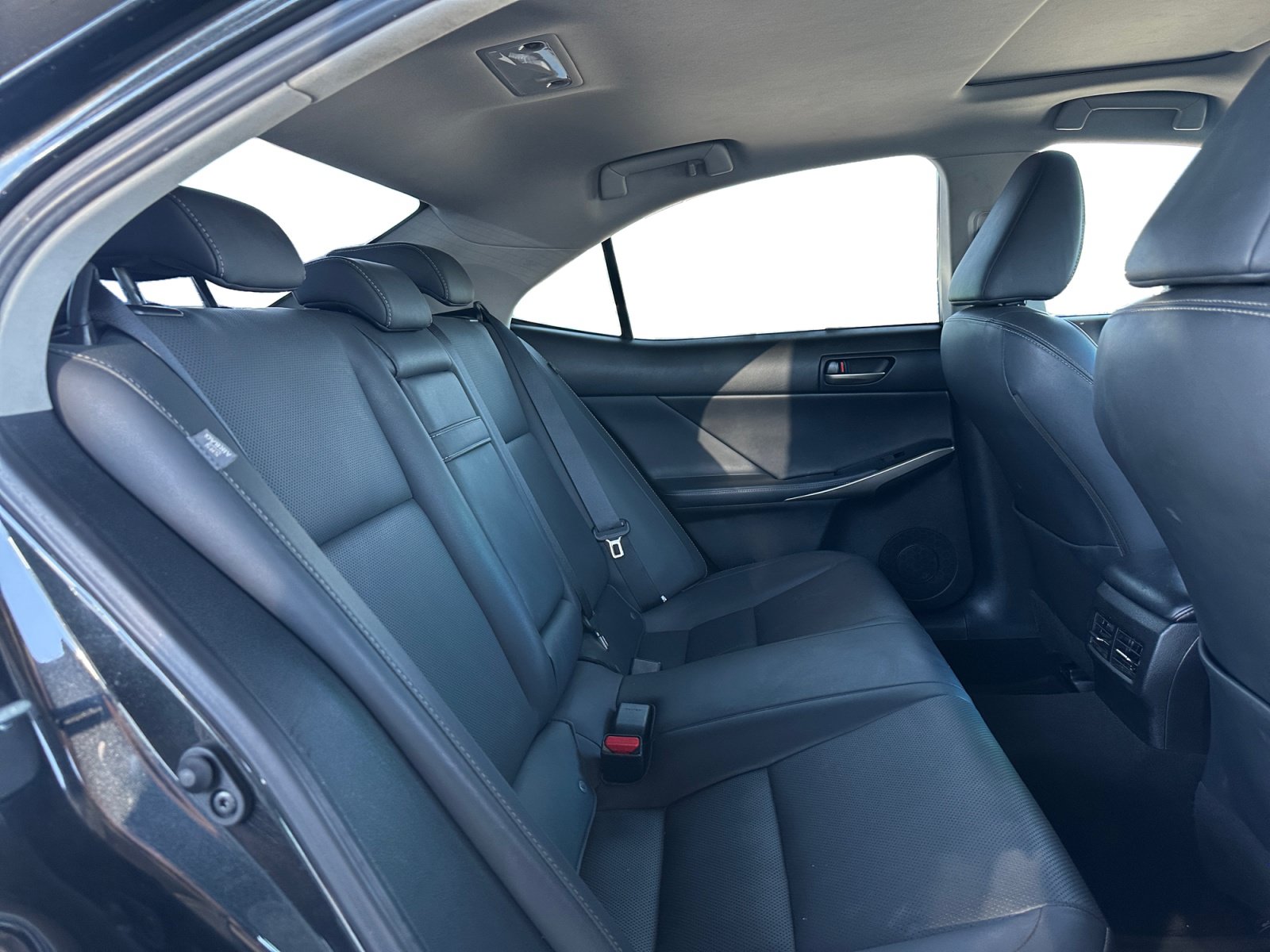 Used 2020 Lexus IS 300 w/ Navigation Package RWD image 13