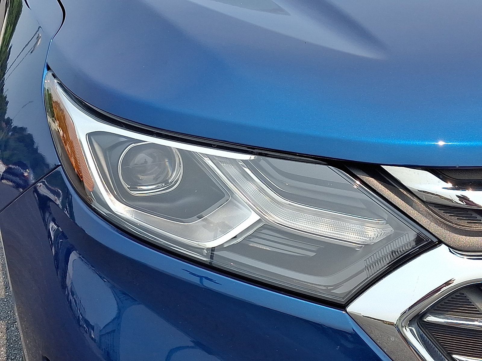 Certified 2019 Chevrolet Equinox Premier AWD/4WD image 9