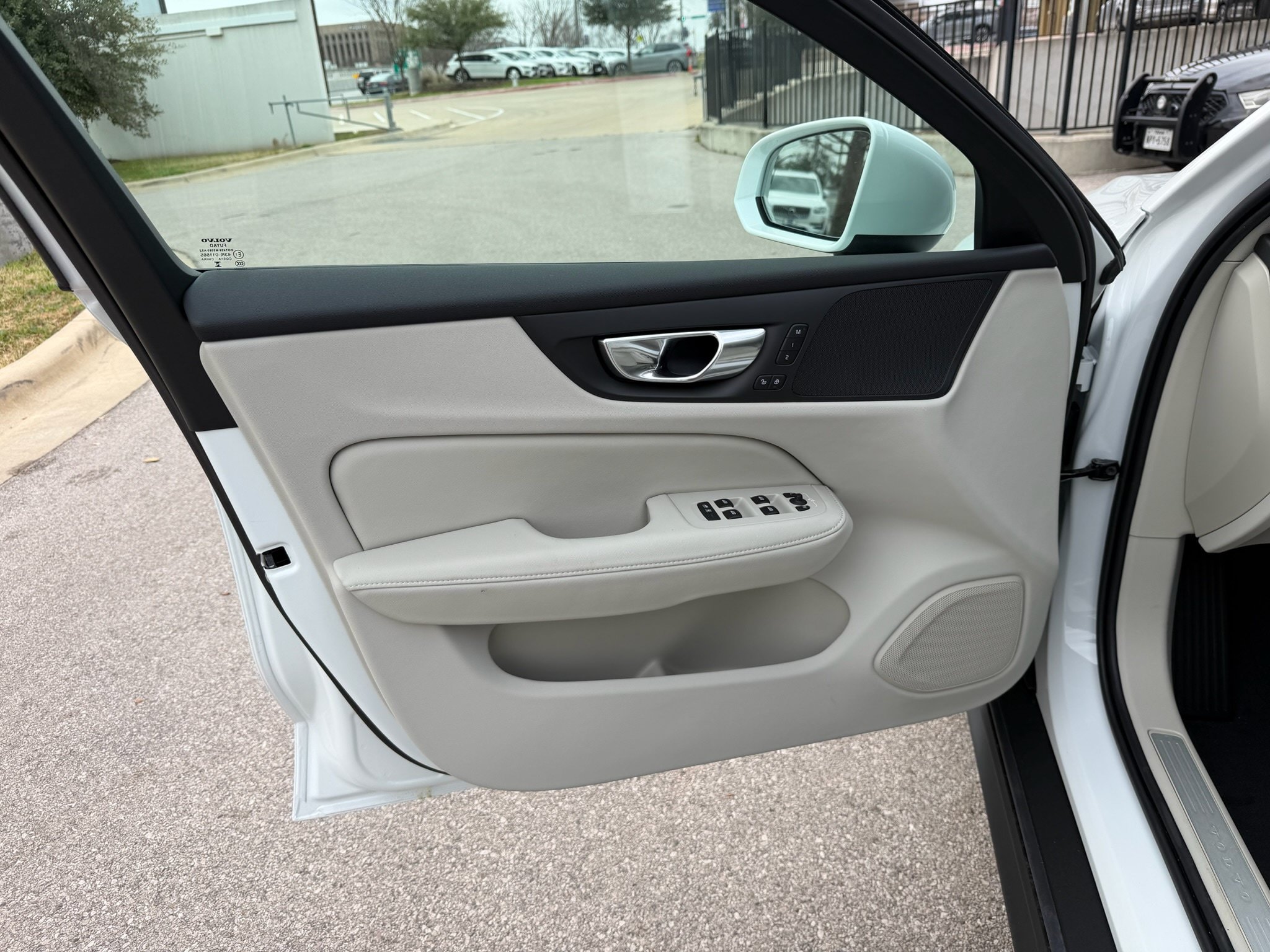 New 2026 Volvo V60 B5 Cross Country Plus w/ Protection Package Premier AWD/4WD image 16