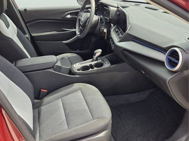 Certified 2024 Chevrolet Trax LS w/ LS Convenience Package FWD image 17