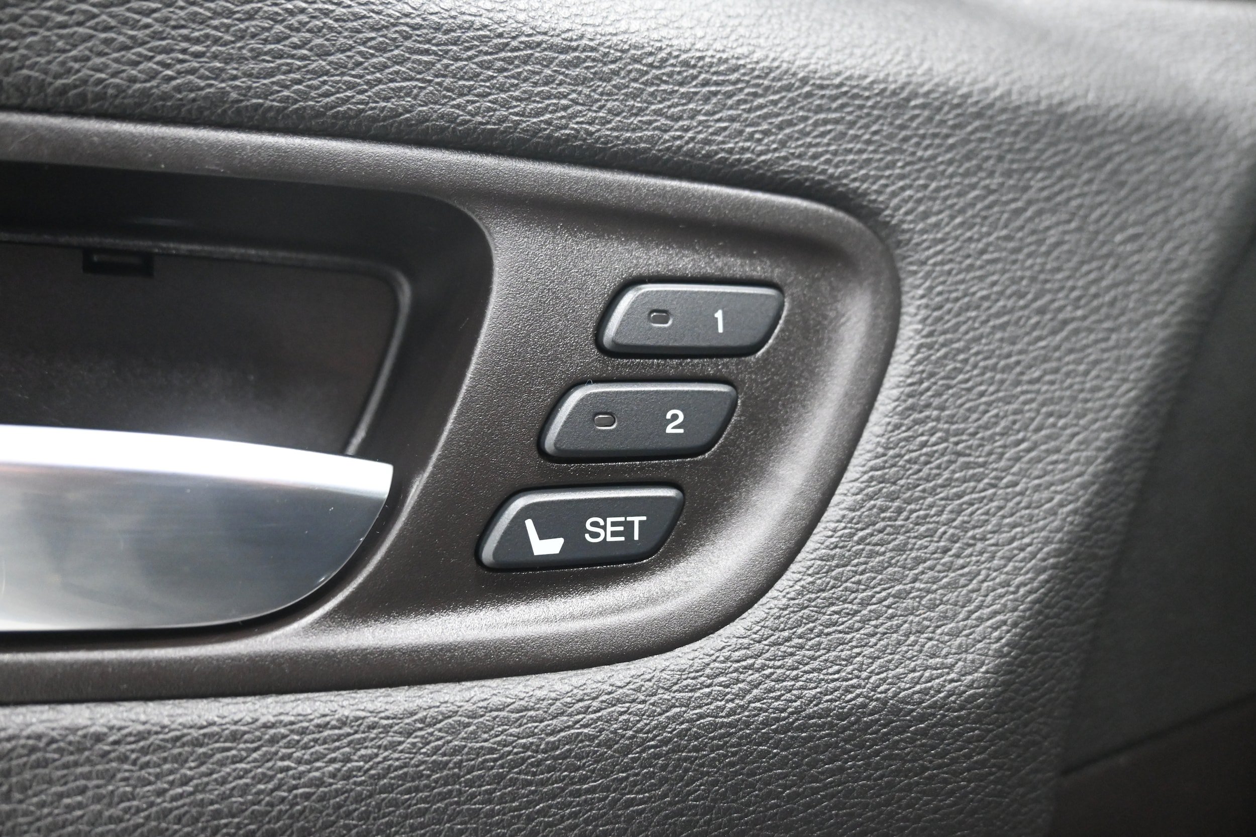 Used 2020 Acura MDX SH-AWD image 8