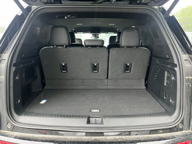 Used 2024 Chevrolet Traverse RS image 8
