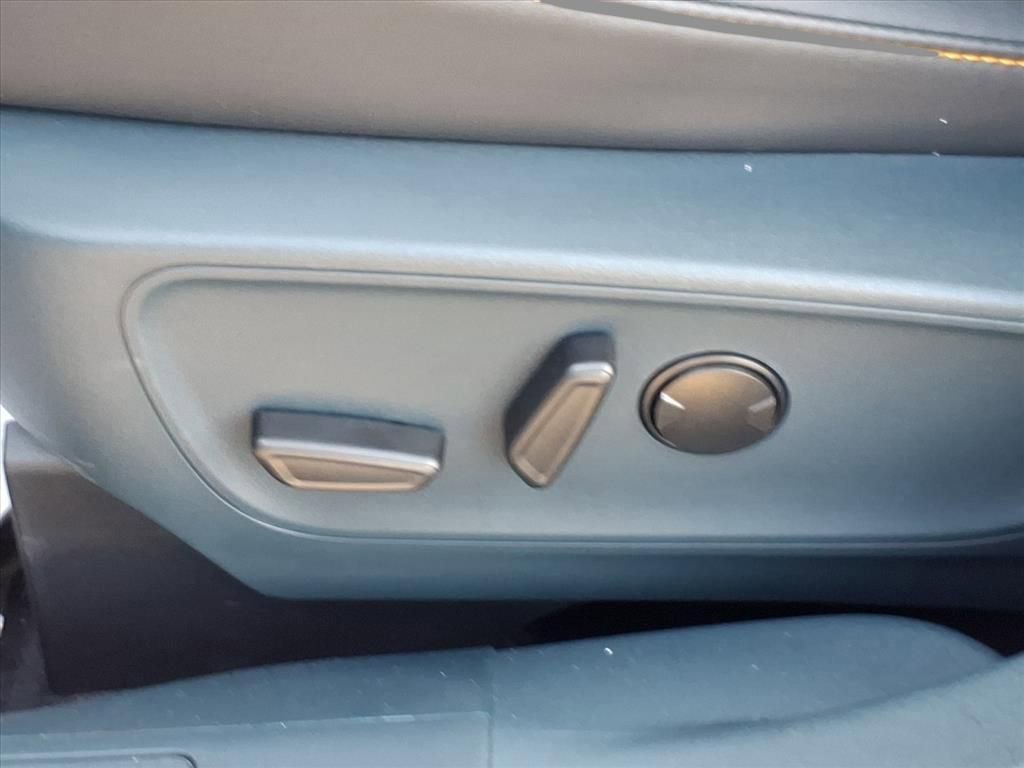 New 2025 Ford Maverick Tremor image 18