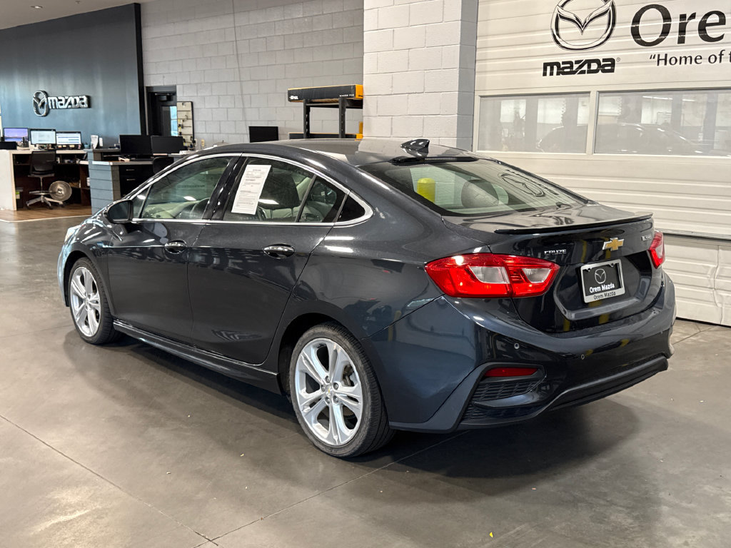 Used 2017 Chevrolet Cruze Premier FWD image 22