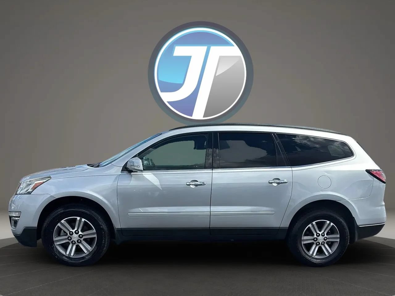 Used 2017 Chevrolet Traverse LT FWD image 9