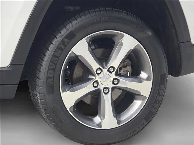 Used 2023 Jeep Grand Cherokee Limited w/ Luxury Tech Group II image 9