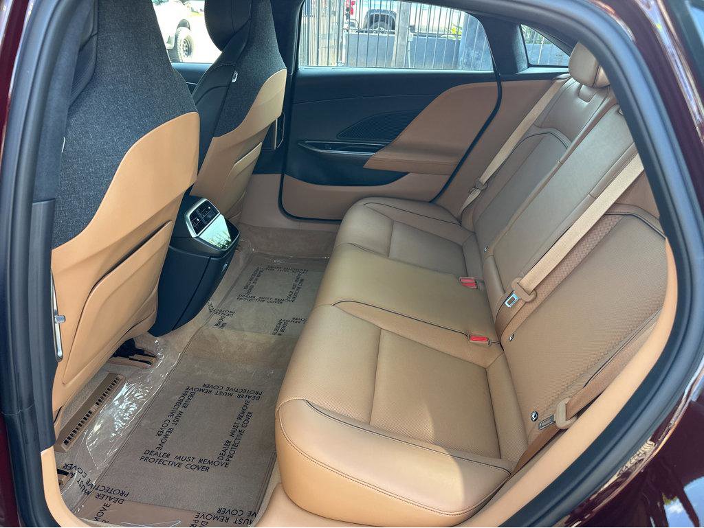 Used 2023 Lucid Air Touring image 10