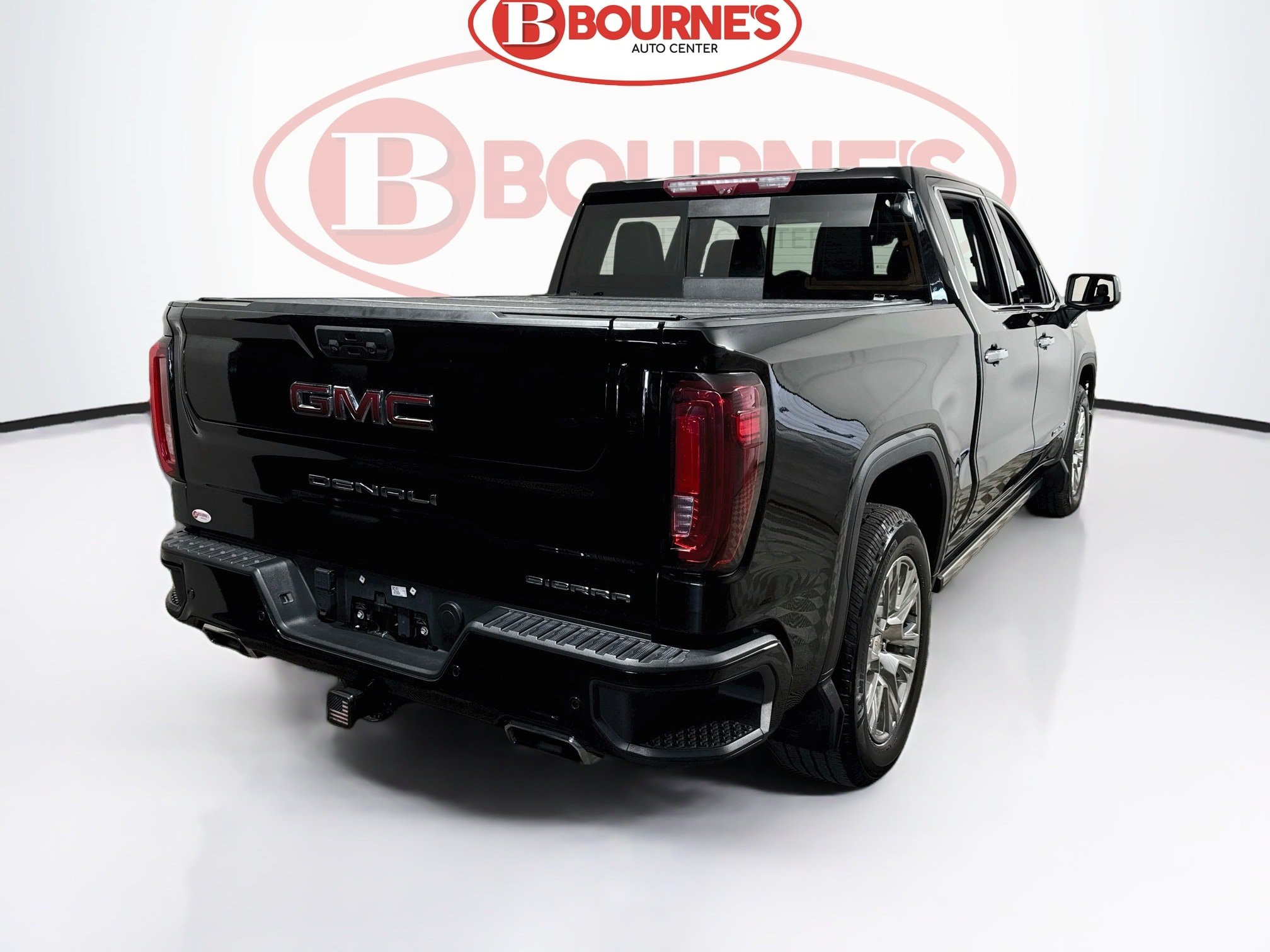 Used 2023 GMC Sierra 1500 Denali w/ Technology Package AWD/4WD image 12