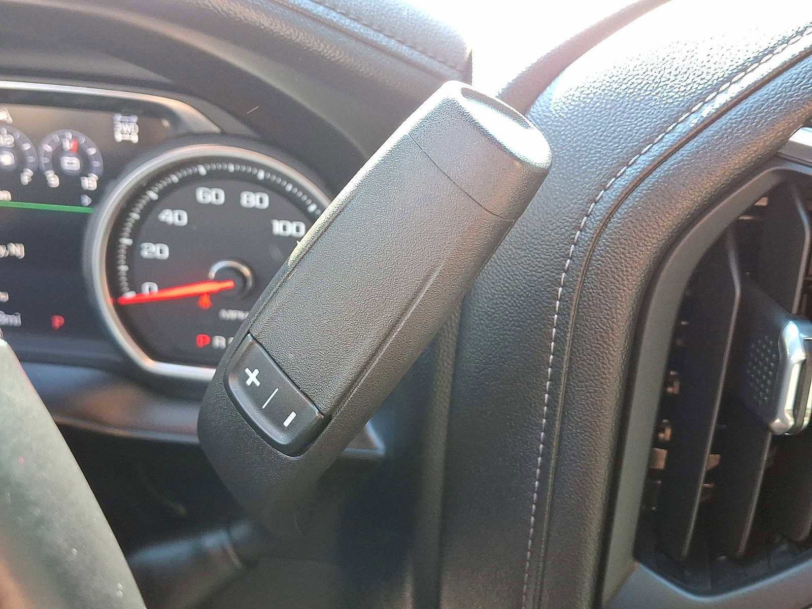 Used 2019 Chevrolet Silverado 1500 High Country image 12