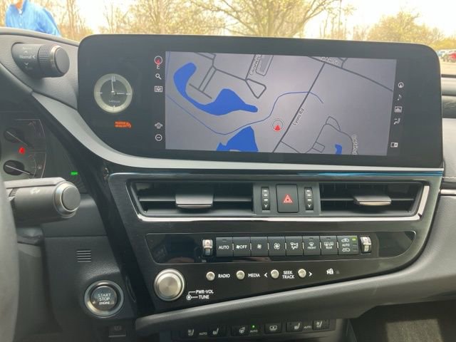 Used 2022 Lexus ES 350 Ultra Luxury w/ Accessory Package 2 image 12