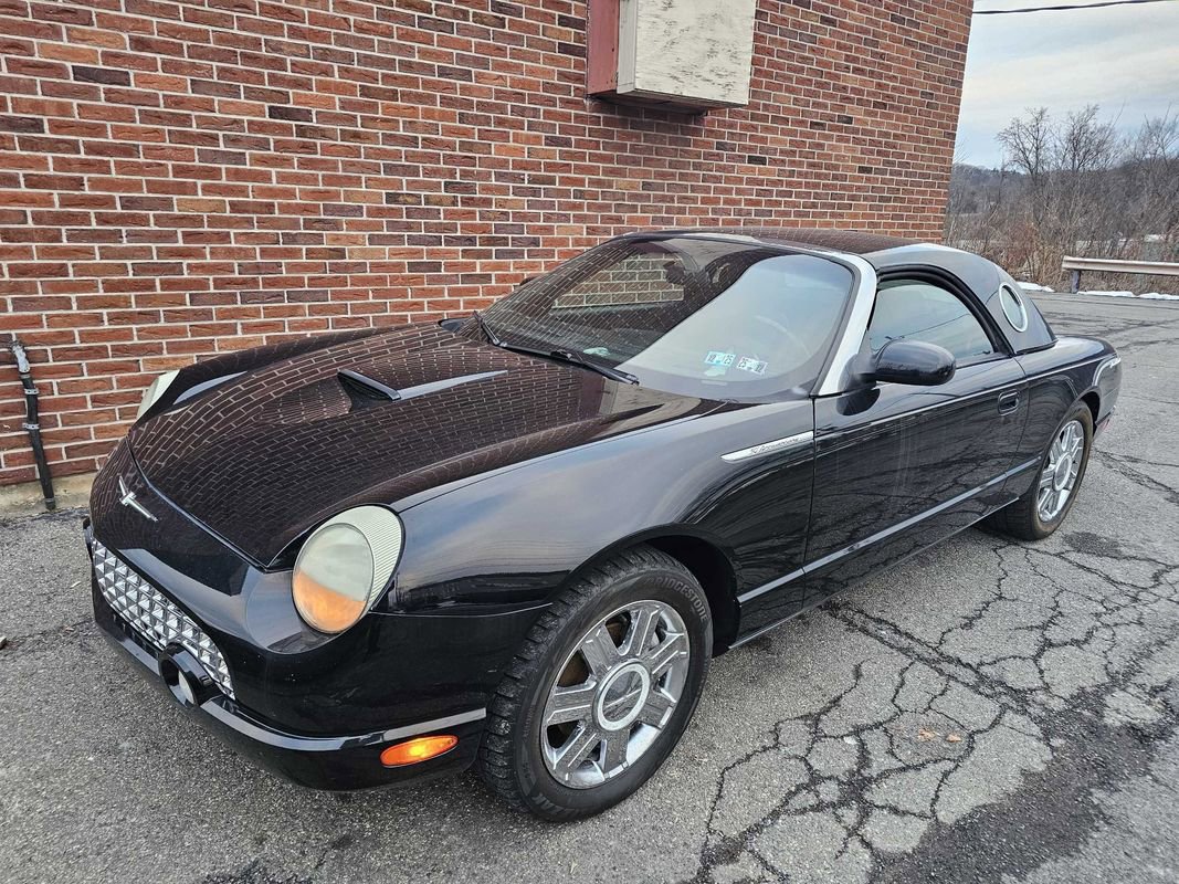 Used 2005 Ford Thunderbird image 14