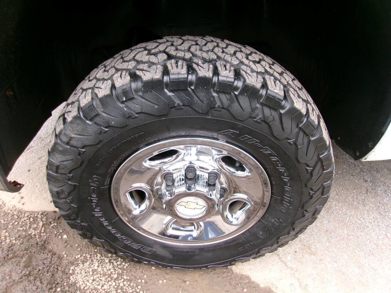 Used 2010 Chevrolet Silverado 2500 W/T AWD/4WD image 10